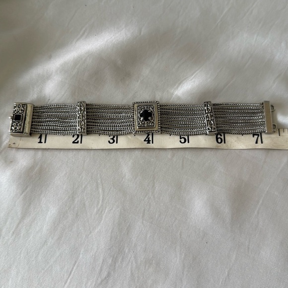Vintage-Inspired Silver 8 Strand Mesh Bracelet Black Stone Accents Magnetic - Picture 8 of 10